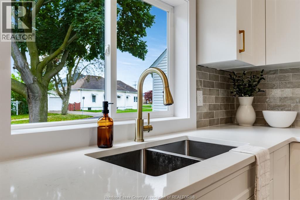 5 Howard Street Property Photo 8