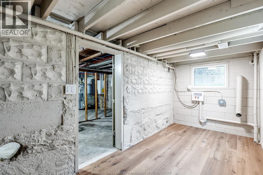 5 Howard Street Property Photo 20