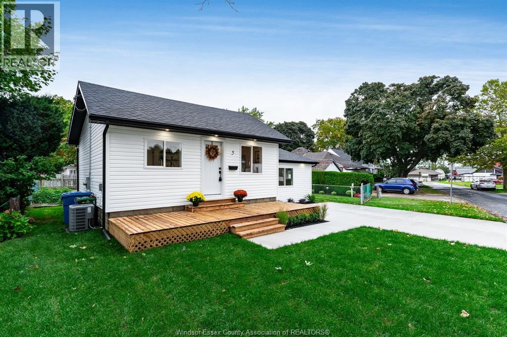 5 Howard Street Property Photo 24