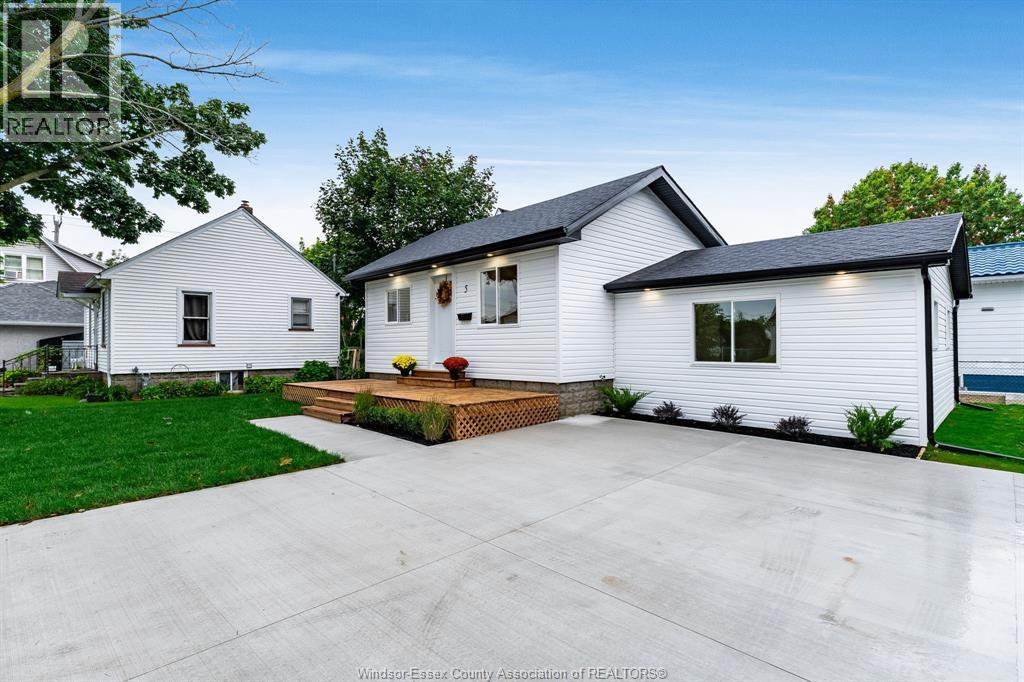 5 Howard Street Property Photo 25