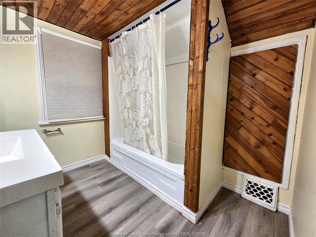 328 John B Avenue Property Photo 12