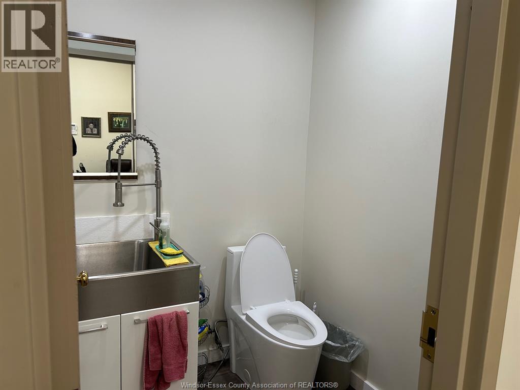 215 Eugenie Street West Unit# 280 Property Photo 9
