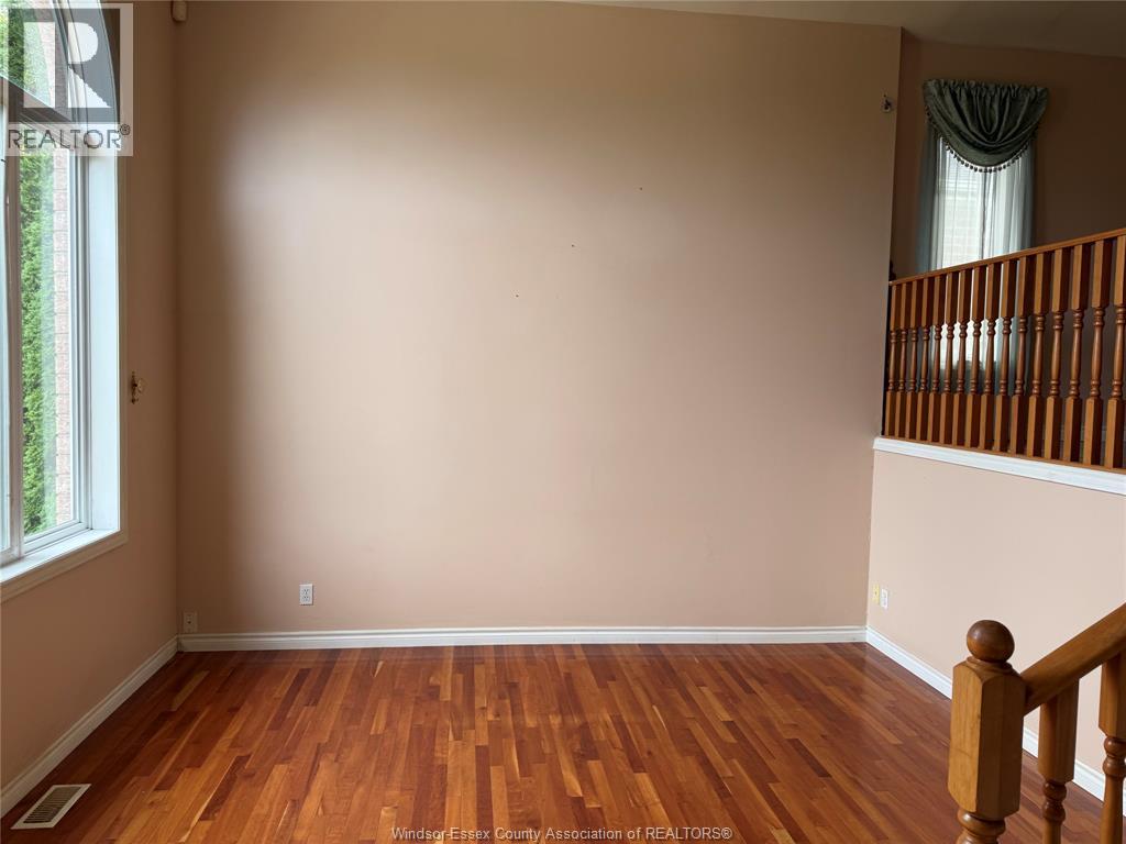 2337 Askin Property Photo 2