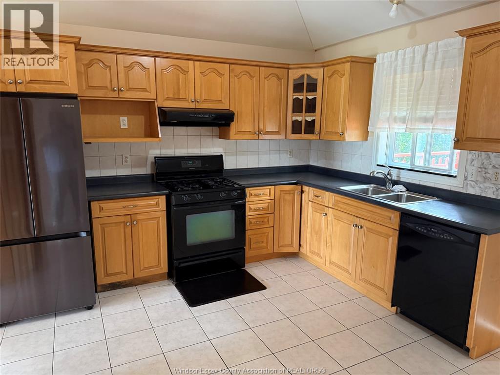 2337 Askin Property Photo 4