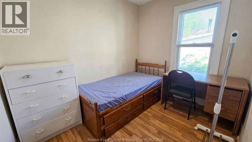 721-723 Campbell Avenue Property Photo 13