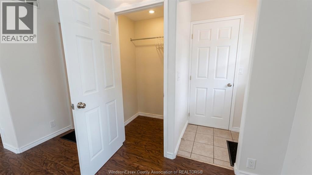 721-723 Campbell Avenue Property Photo 17