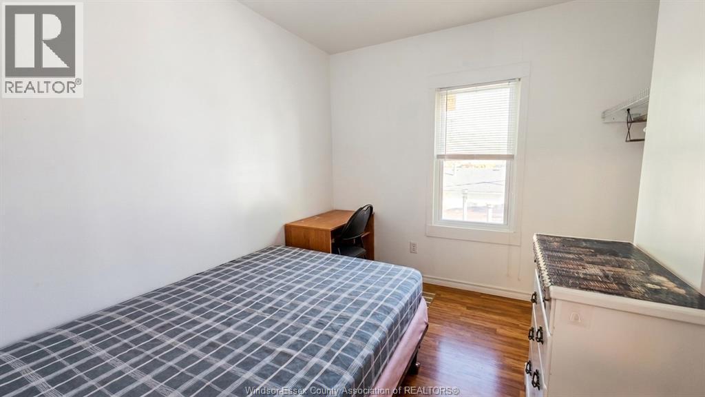 721-723 Campbell Avenue Property Photo 21