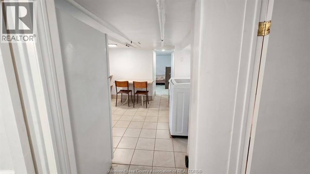 721-723 Campbell Avenue Property Photo 24