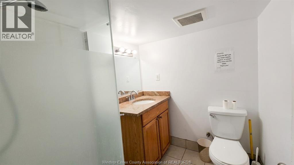 721-723 Campbell Avenue Property Photo 25