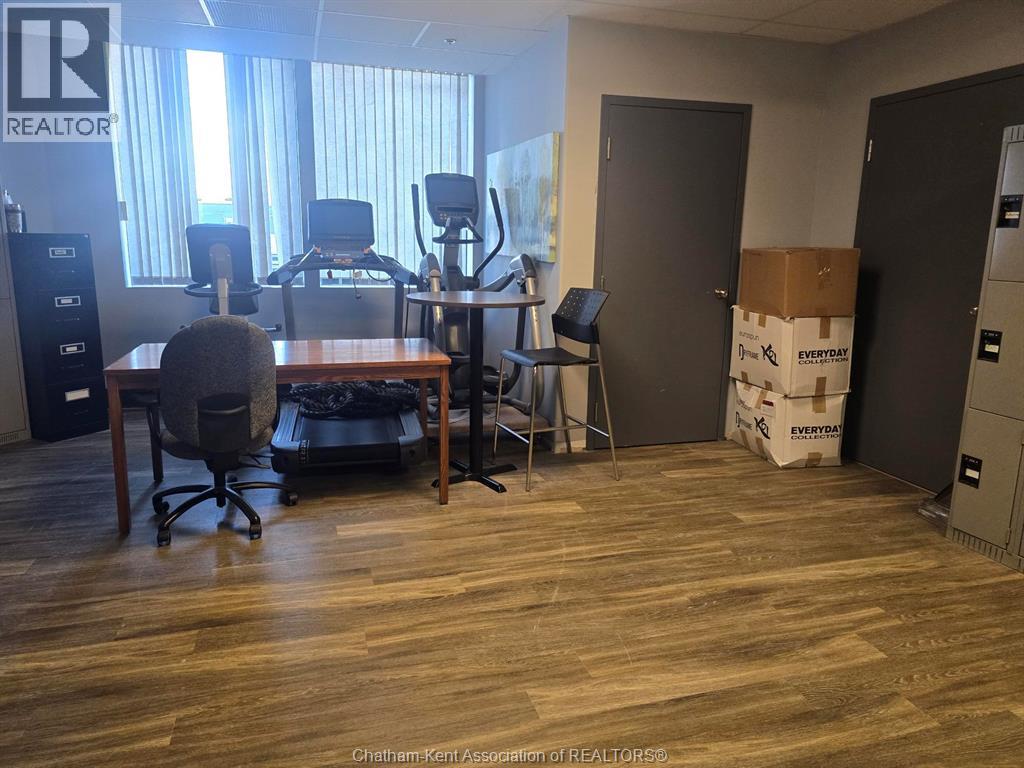 750 Richmond Street Property Photo 4