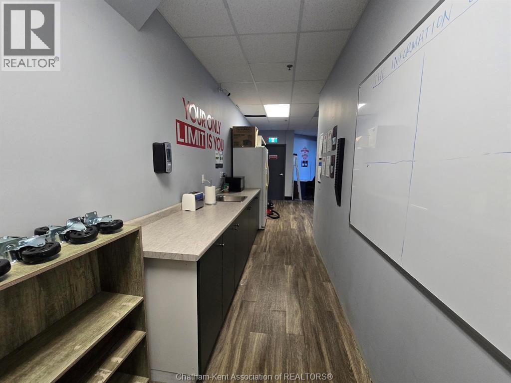 750 Richmond Street Property Photo 7