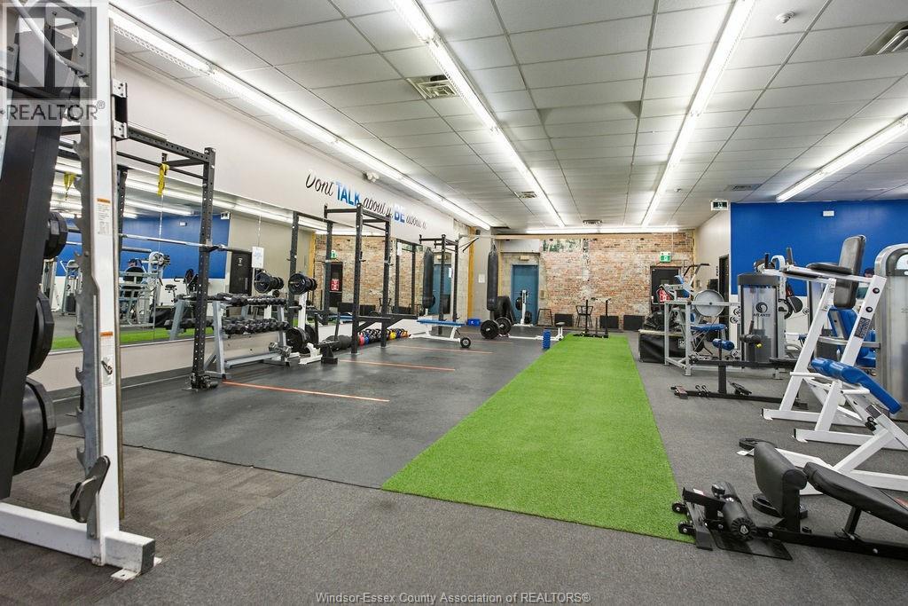 443 Ouellette Avenue Property Photo 13