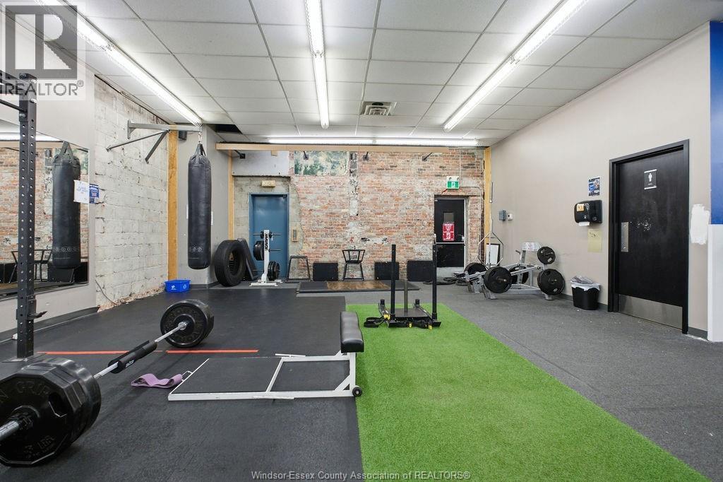 443 Ouellette Avenue Property Photo 14