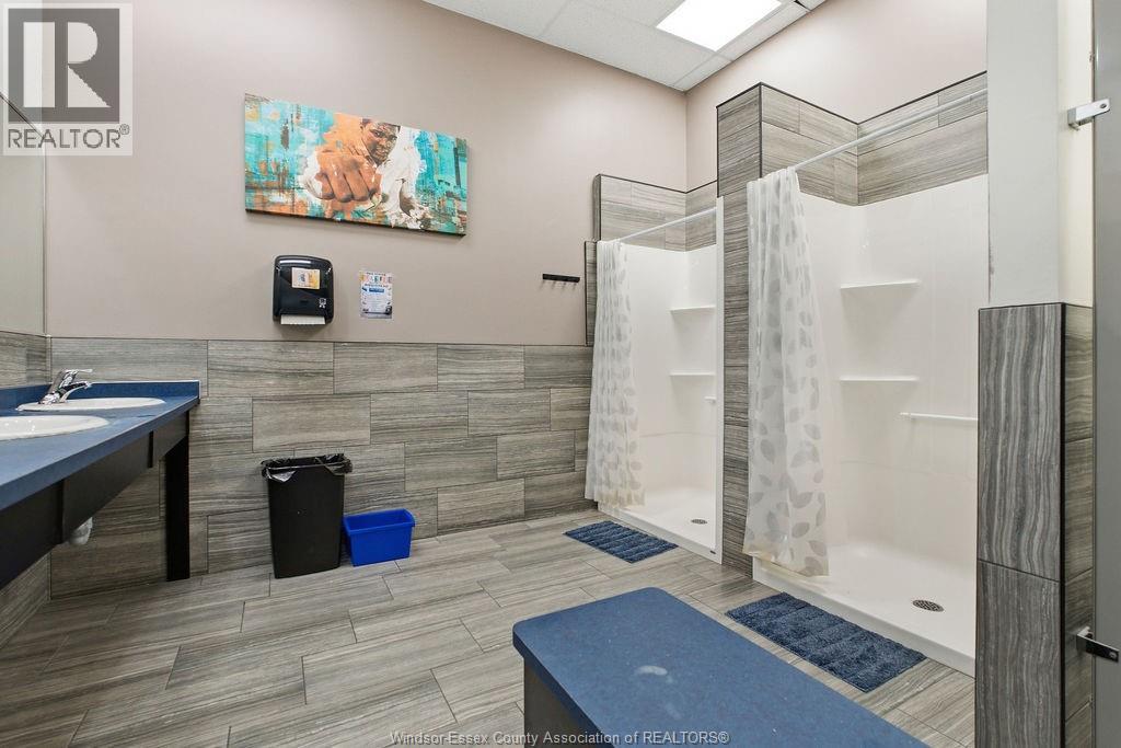 443 Ouellette Avenue Property Photo 24