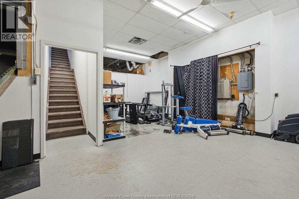 443 Ouellette Avenue Property Photo 29