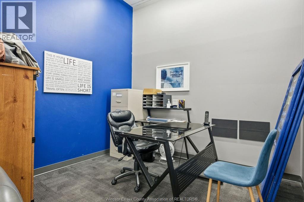 443 Ouellette Avenue Property Photo 37