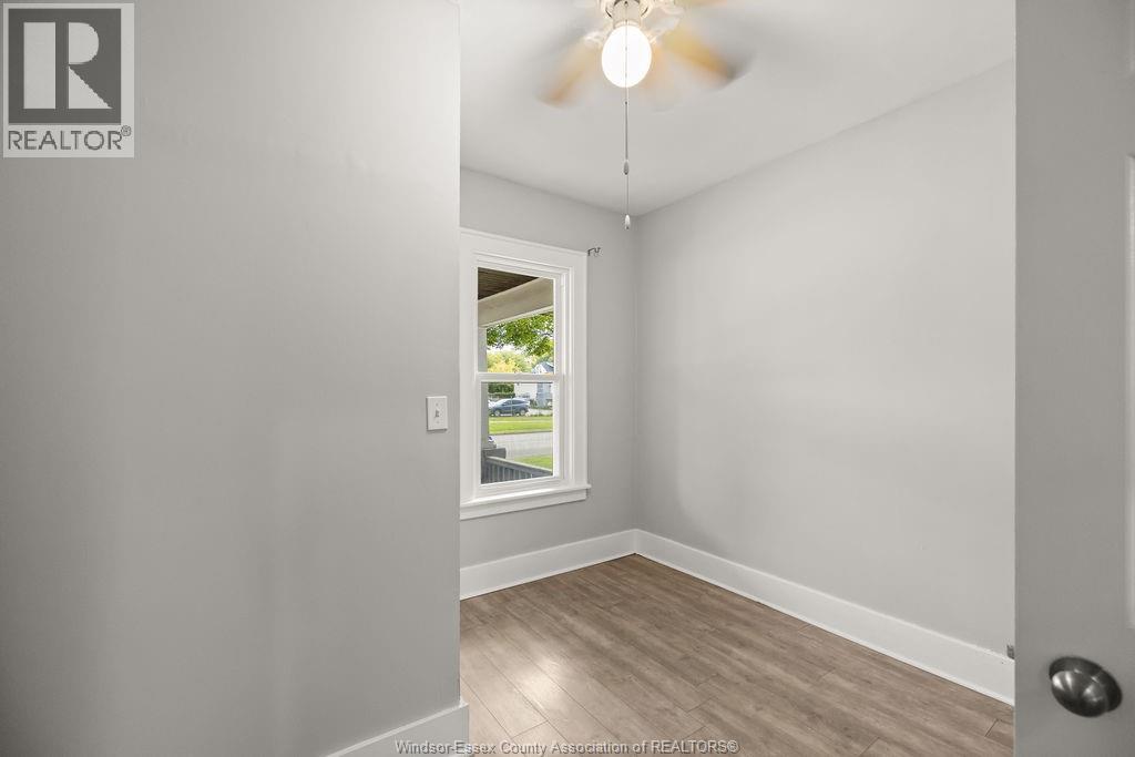 1539 Howard Property Photo 7