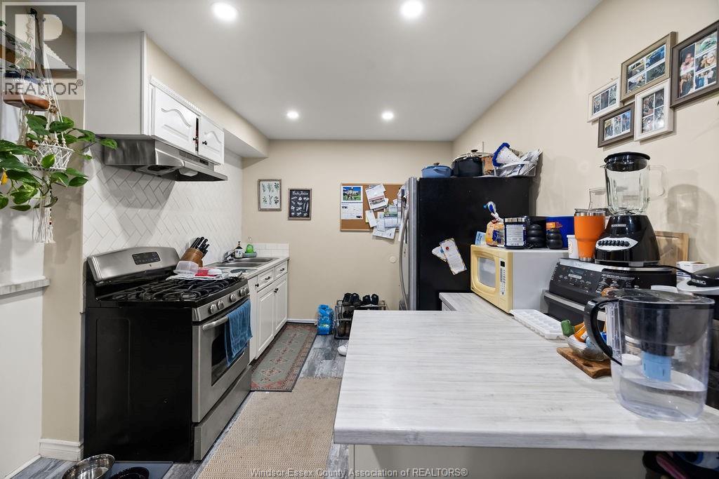 1539 Howard Property Photo 11