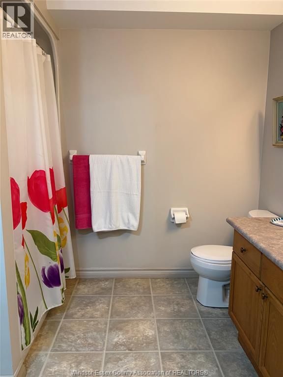 24 Erie Glen Crescent Property Photo 15