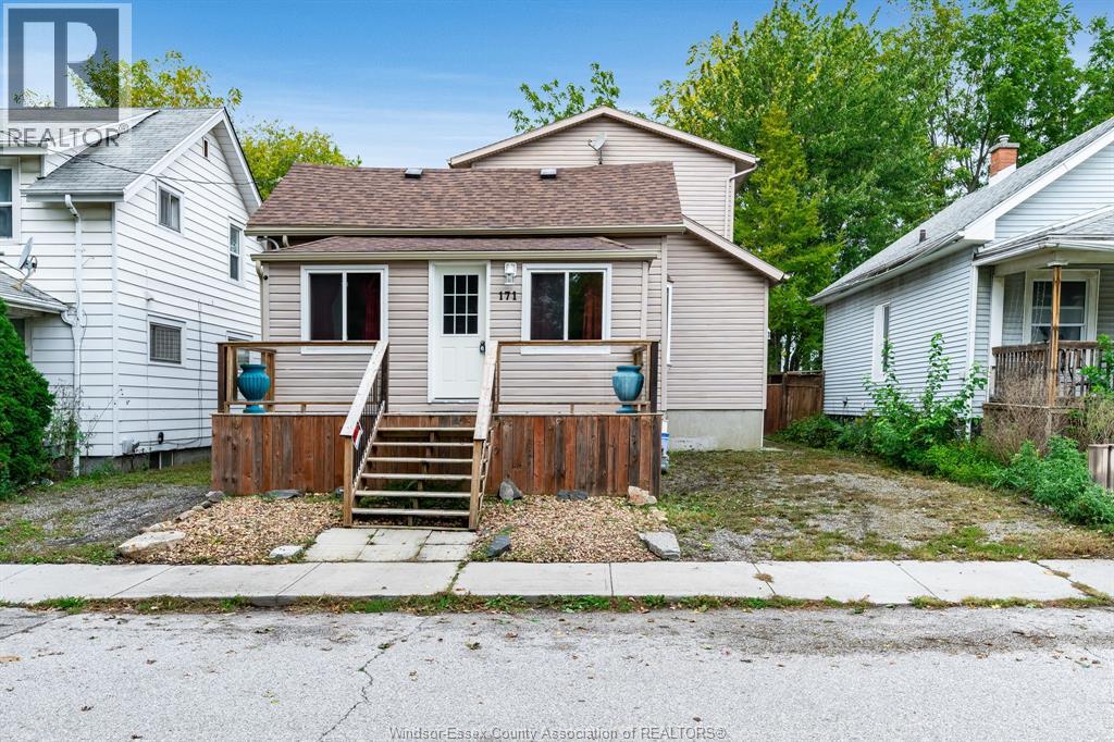171 Edgar Street Property Photo 1