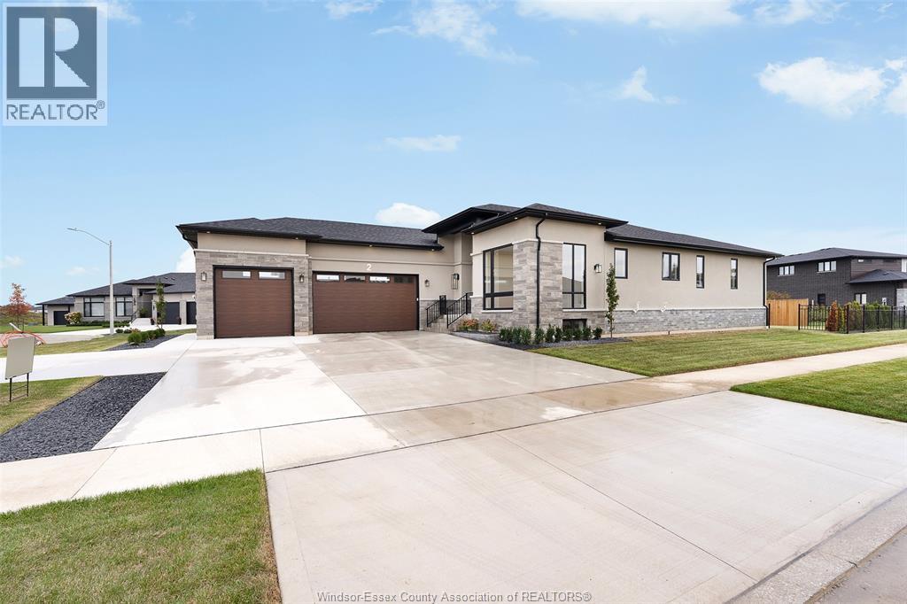 2 PEBBLE BEACH COURT Property Photo 1