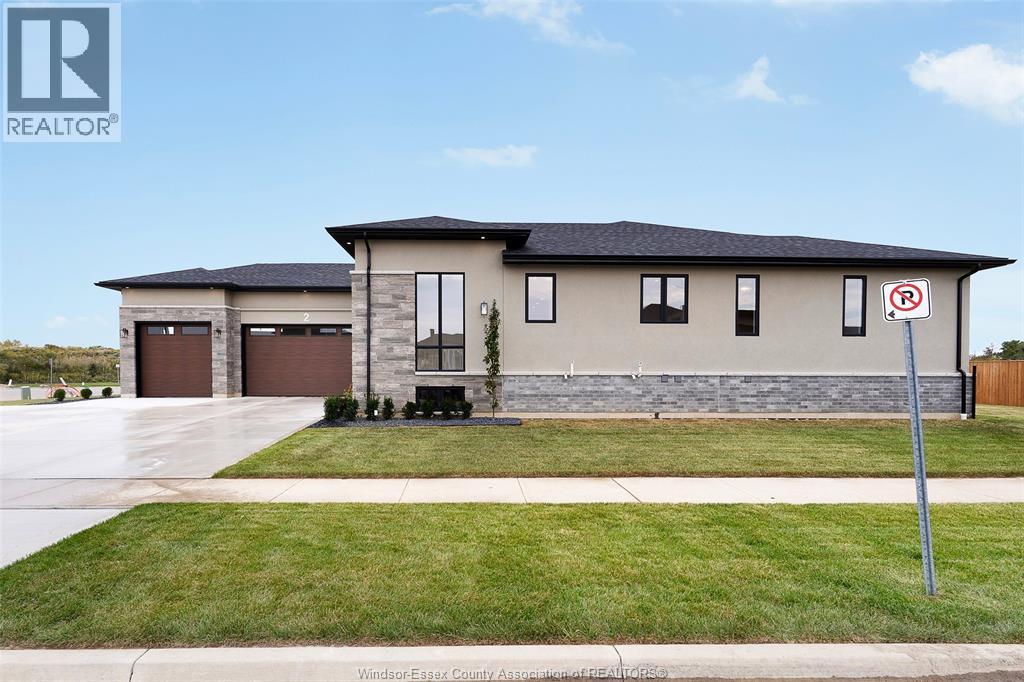 2 Pebble Beach Court Property Photo 4