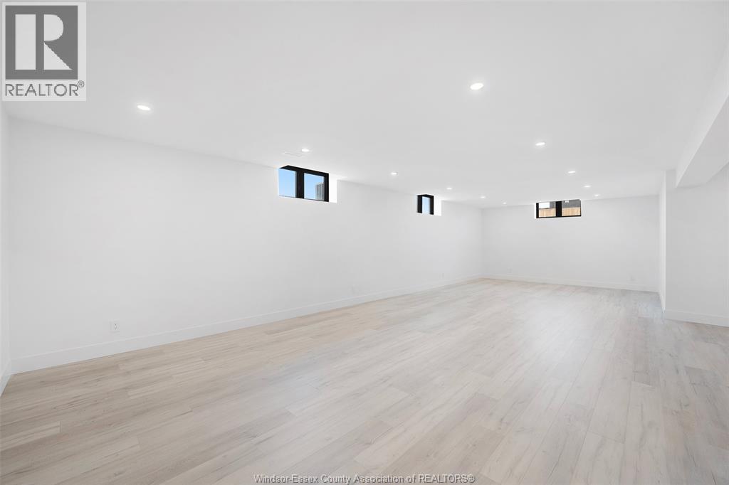 2 Pebble Beach Court Property Photo 32