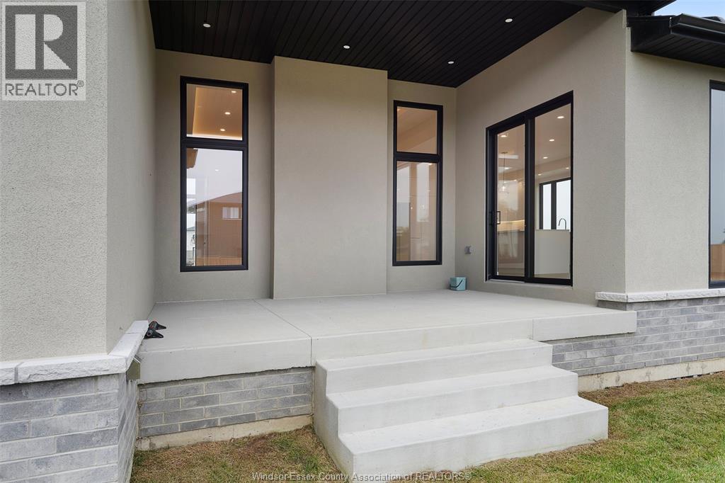 2 Pebble Beach Court Property Photo 46