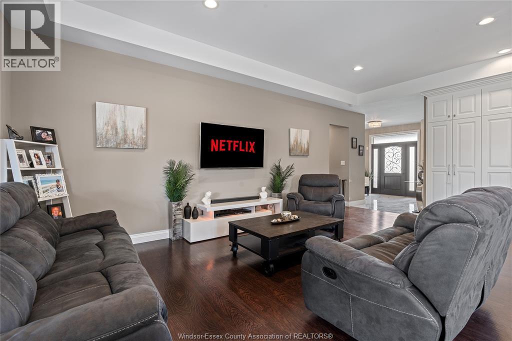 24 Peachtree Lane Property Photo 9