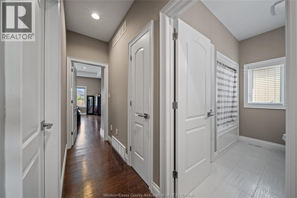 24 Peachtree Lane Property Photo 20