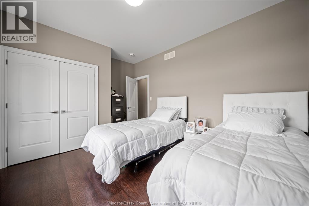 24 Peachtree Lane Property Photo 27