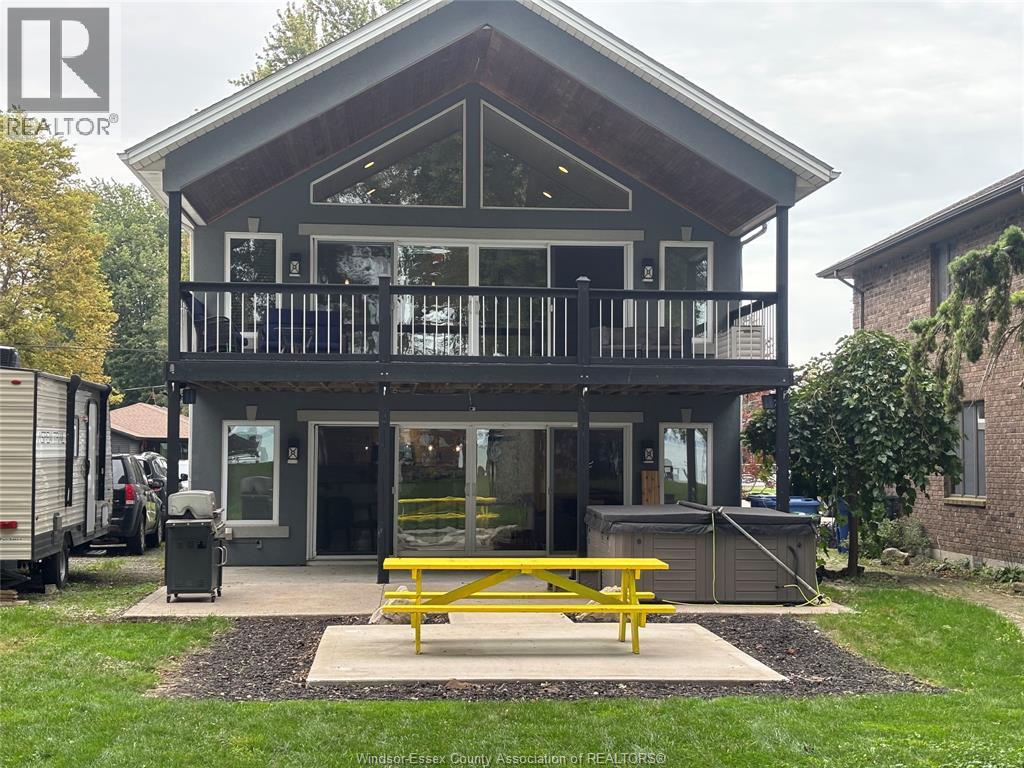 1646 Park Property Photo 3