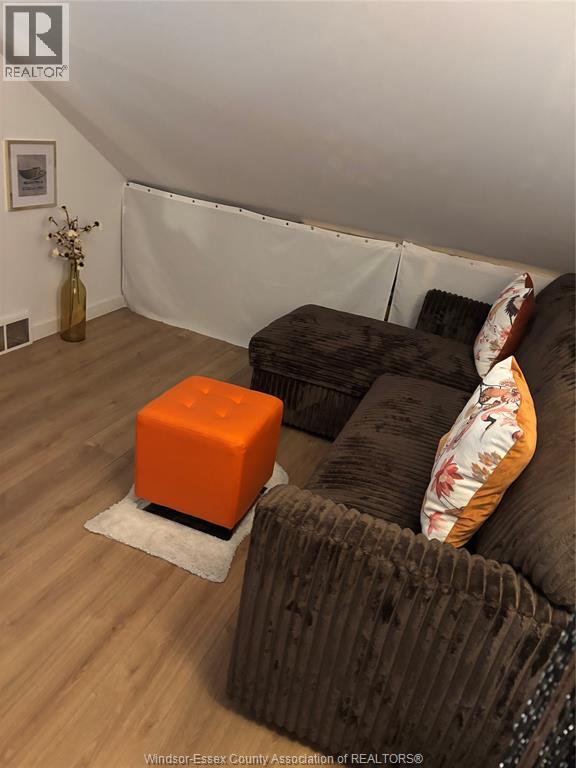 1646 Park Property Photo 28