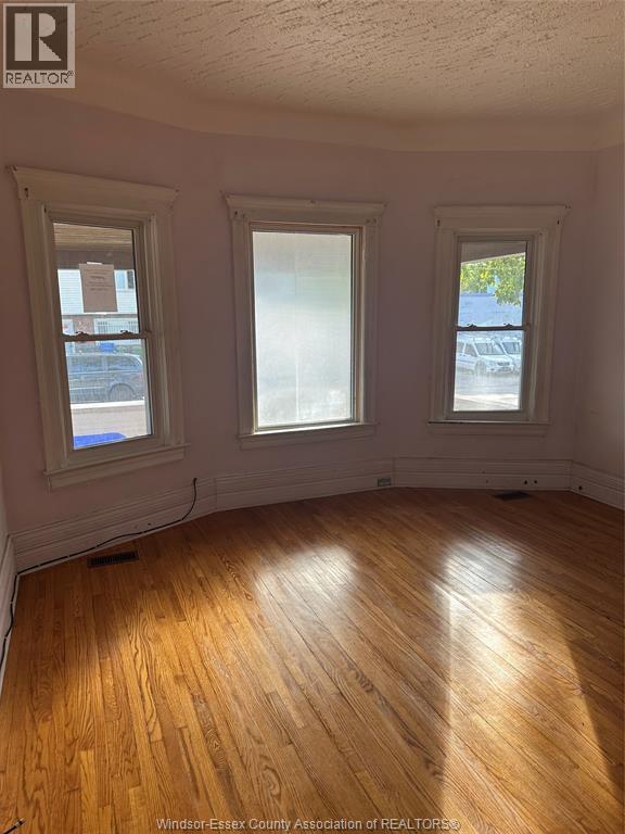 547 Pierre Avenue Property Photo 2