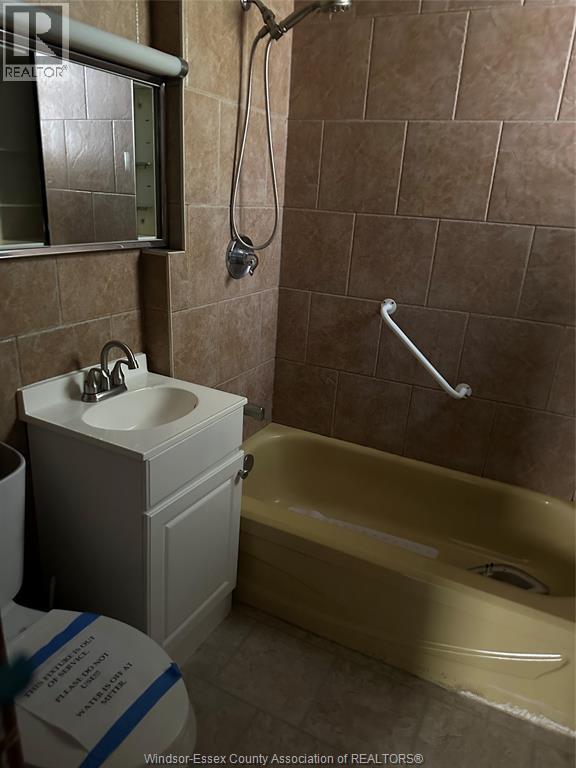 547 Pierre Avenue Property Photo 4