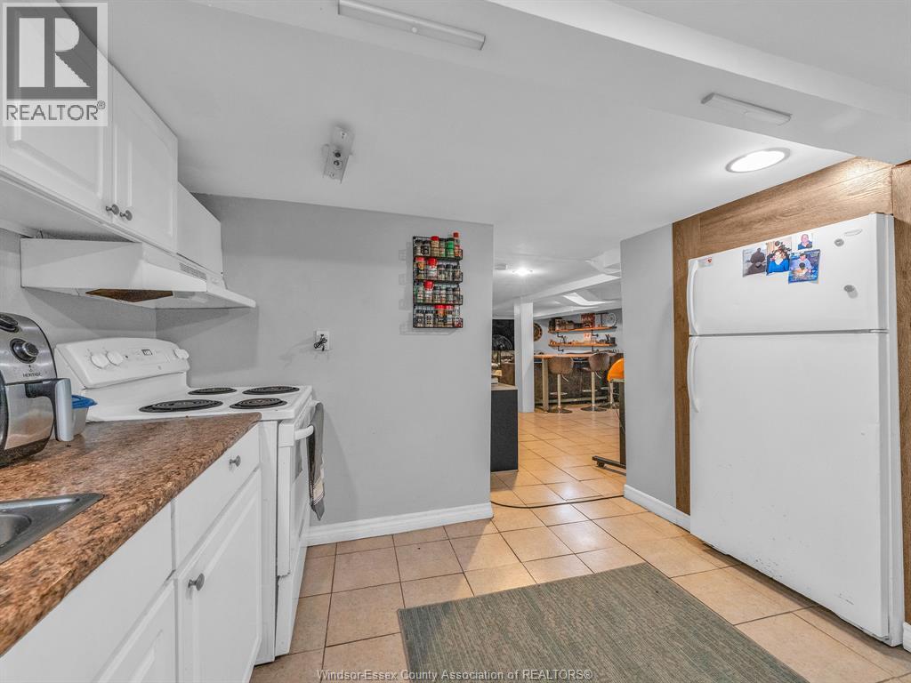 2724 Pillette Road Property Photo 26