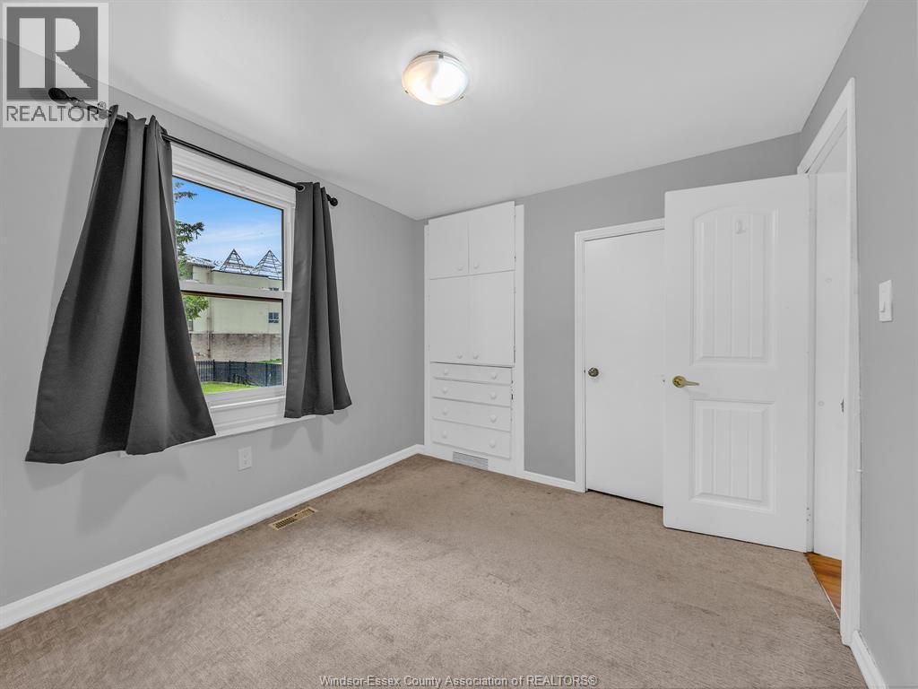 2724 Pillette Road Property Photo 41