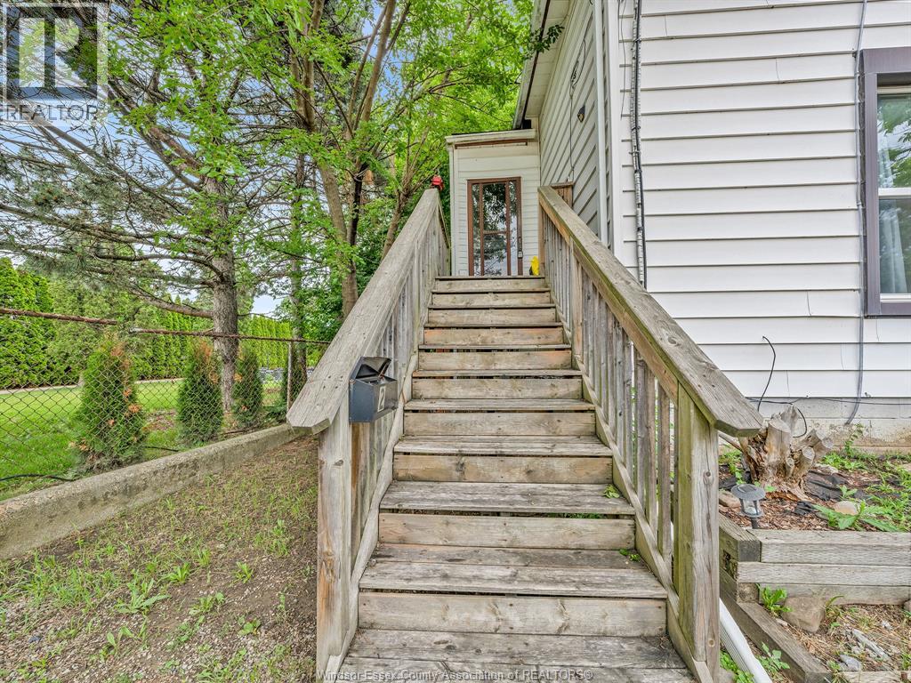 2724 Pillette Road Property Photo 44