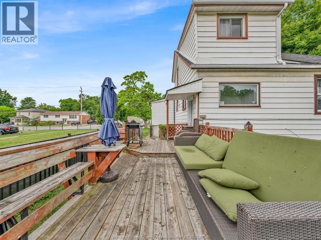 2724 Pillette Road Property Photo 48