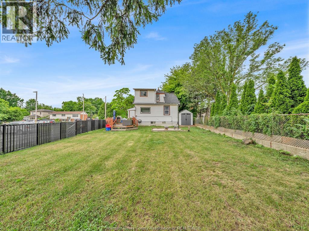 2724 Pillette Road Property Photo 49