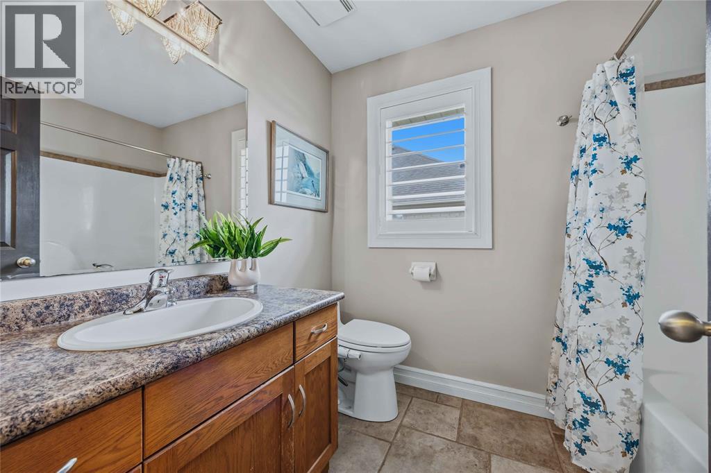 4303 Garden Crescent Property Photo 12