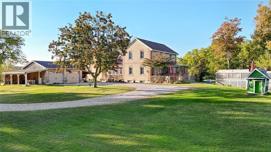 1252 Downie Road Property Photo 3