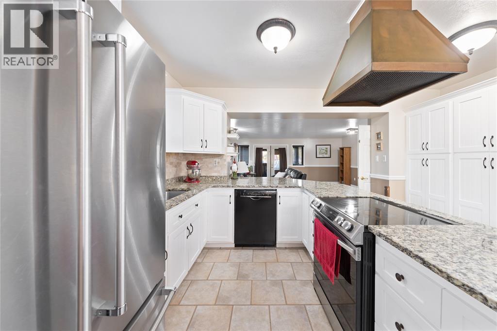 1252 Downie Road Property Photo 4
