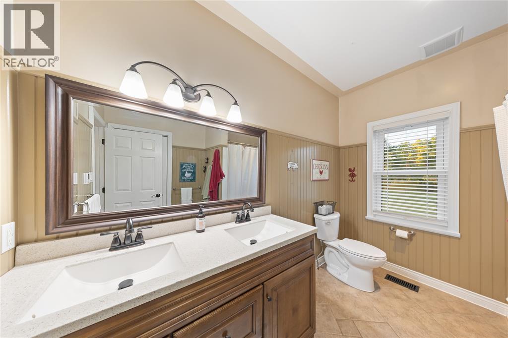 1252 Downie Road Property Photo 14