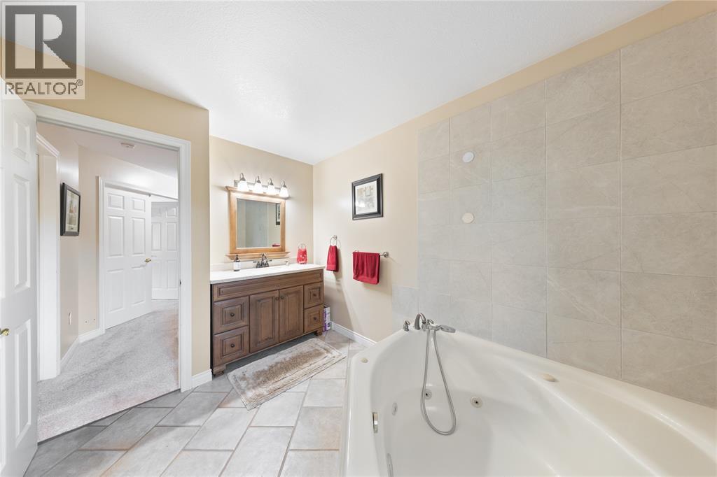 1252 Downie Road Property Photo 16
