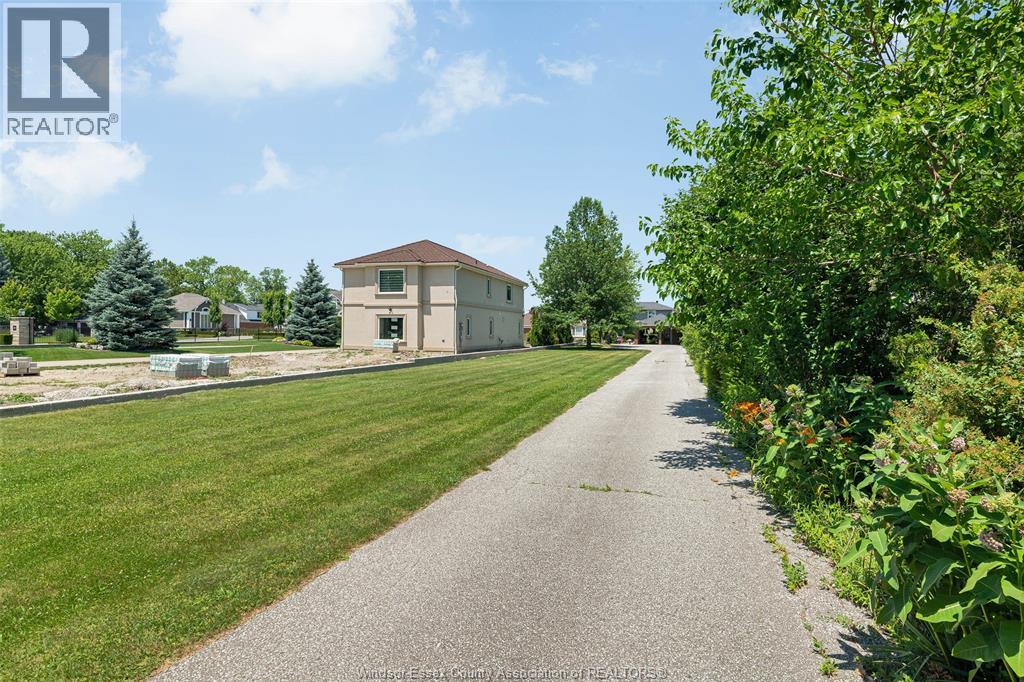 11830 Riverside Drive East Property Photo 2