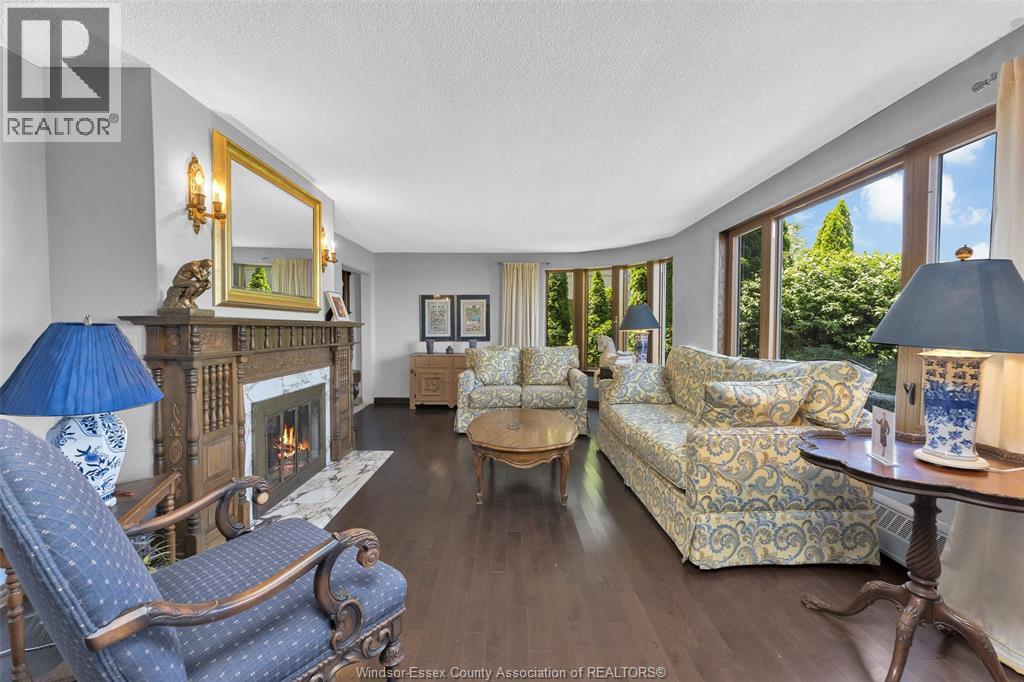 11830 Riverside Drive East Property Photo 24
