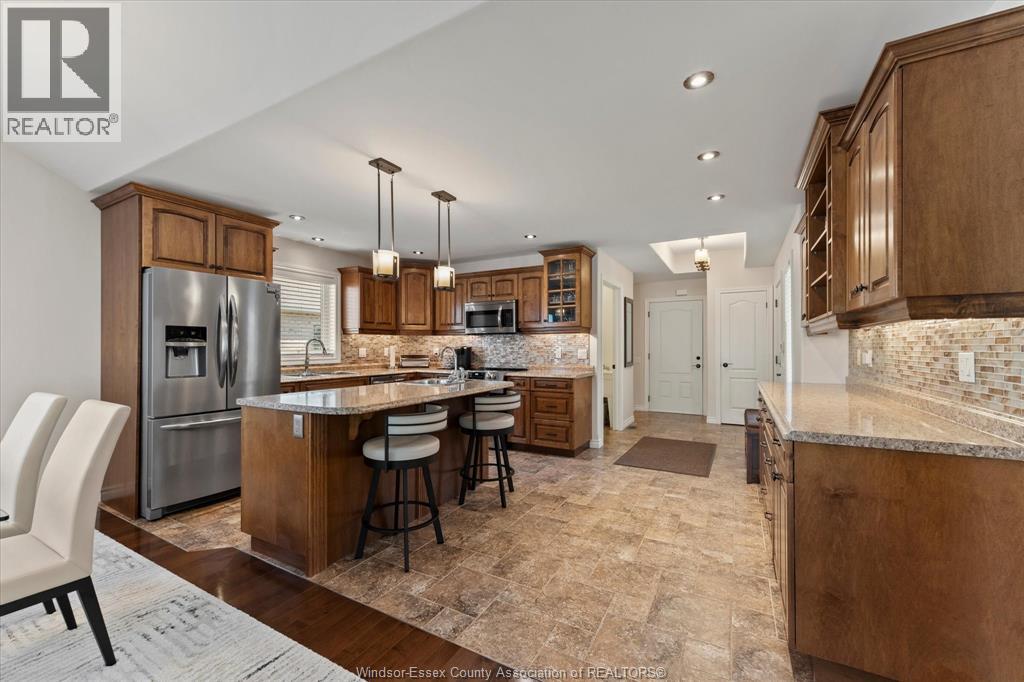 523 Golfview Property Photo 6