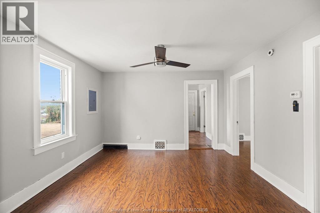 1044 Parent Avenue Unit# Upper Property Photo 5