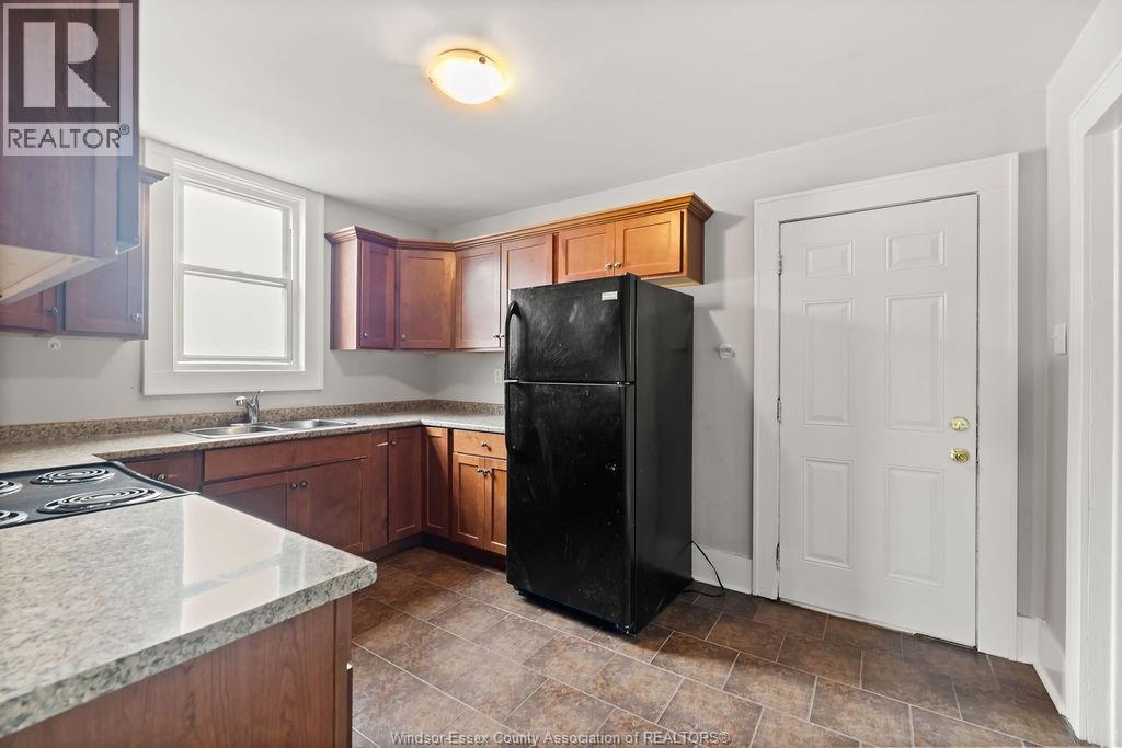1044 Parent Avenue Unit# Upper Property Photo 7